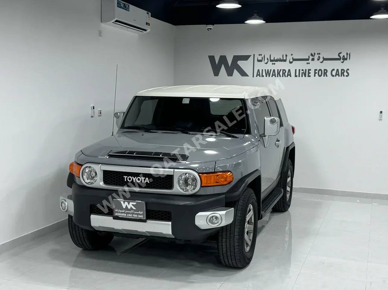 Toyota FJ Cruiser 2018 Automatic 228,000 Km 6 Cylinder Four Wheel Drive (4WD) SUV Pearl With Warranty