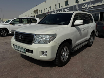 Toyota  Land Cruiser  G  2012  Automatic  318,000 Km  6 Cylinder  Four Wheel Drive (4WD)  SUV  White