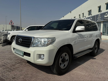 Toyota  Land Cruiser  G  2012  Automatic  318,000 Km  6 Cylinder  Four Wheel Drive (4WD)  SUV  White