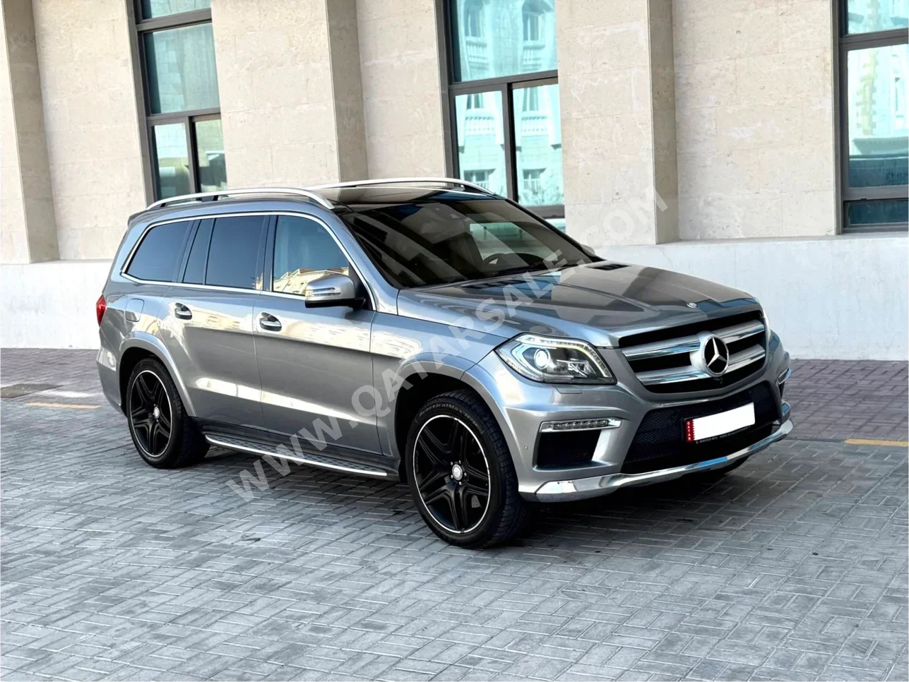 Mercedes-Benz  GL  500  2016  Automatic  131,000 Km  8 Cylinder  Four Wheel Drive (4WD)  SUV  Gray
