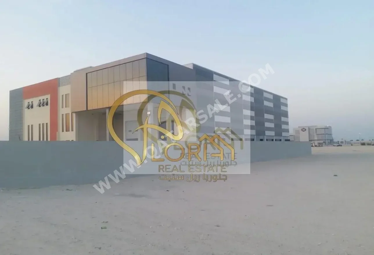 Warehouses & Stores - Doha - Airport -Area Size: 3000 Square Meter