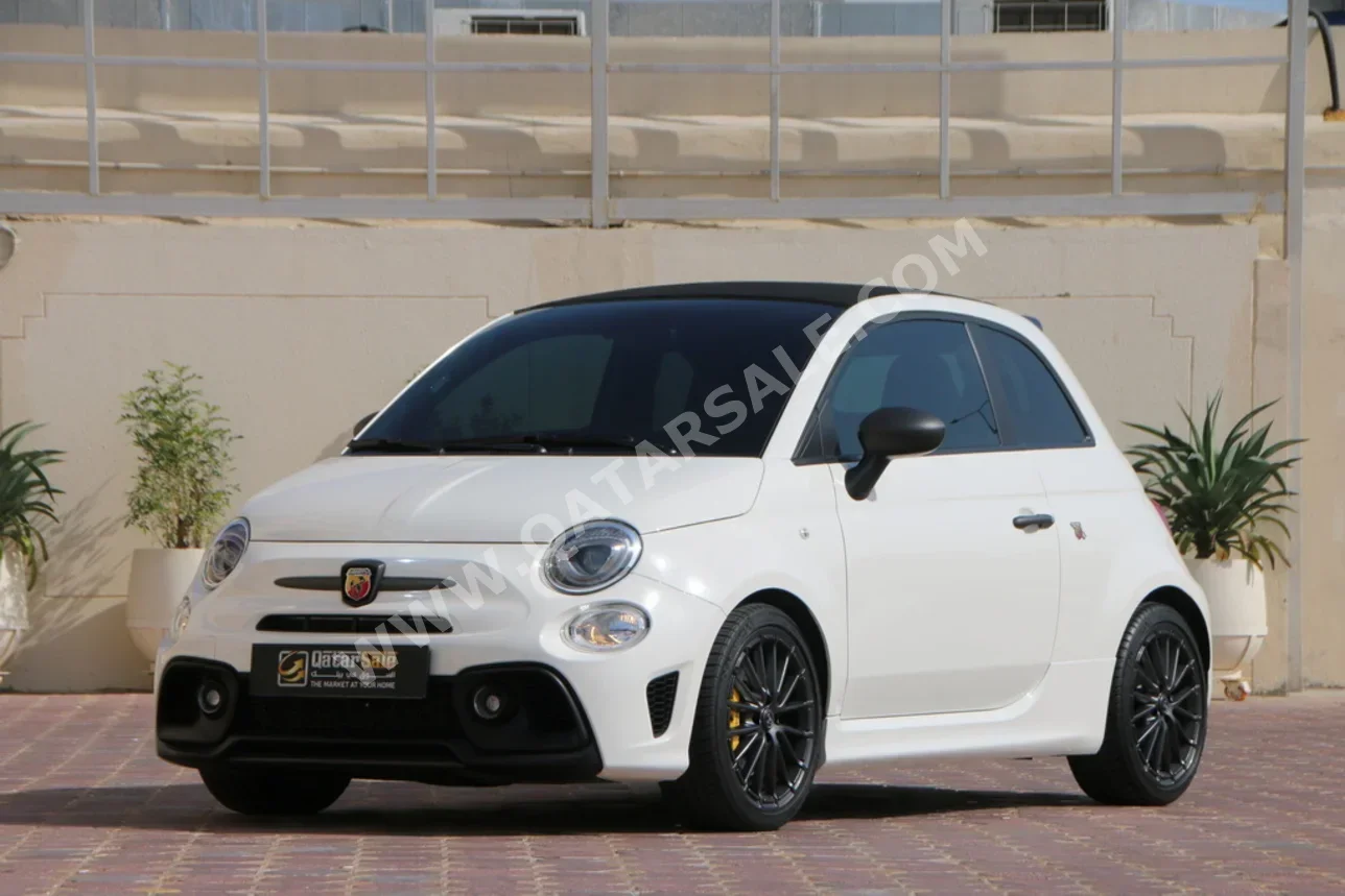 Fiat 695 Abarth 2024 Automatic 13,000 Km 4 Cylinder Front Wheel Drive (FWD) Convertible White With Warranty