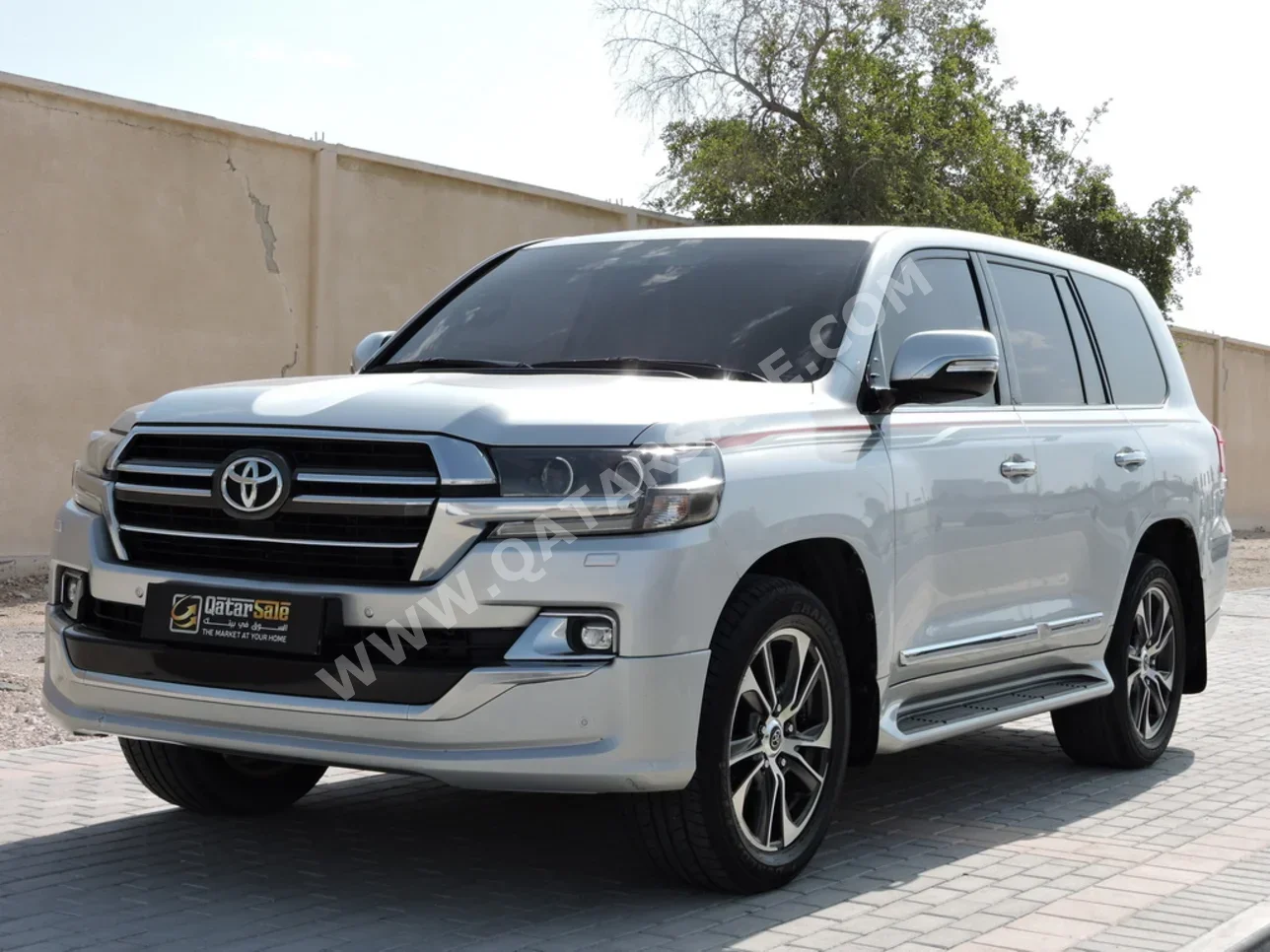 Toyota Land Cruiser GXR- Grand Touring 2020 Automatic 113,500 Km 8 Cylinder Four Wheel Drive (4WD) SUV Silver