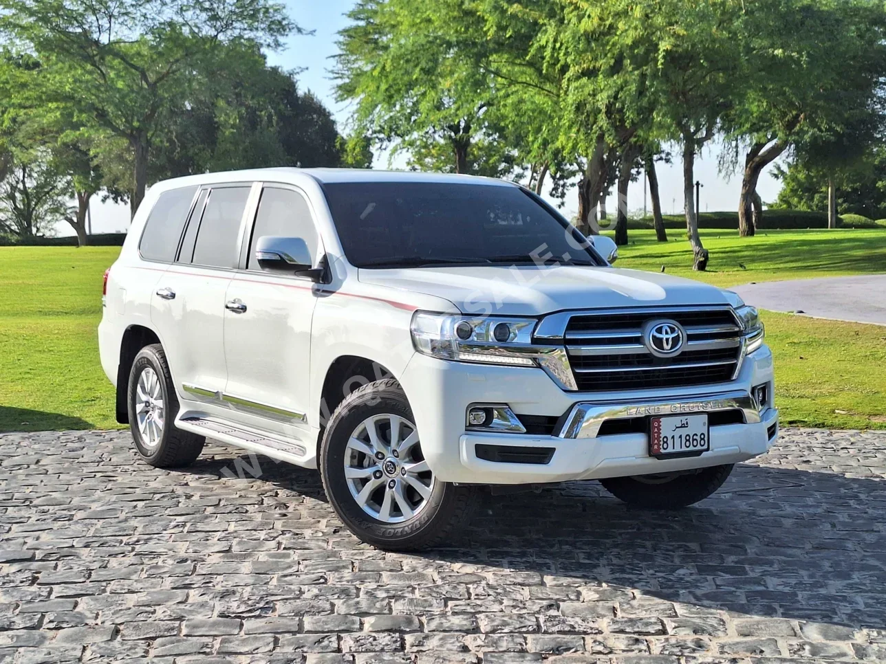 Toyota  Land Cruiser  GXR  2020  Automatic  85,000 Km  8 Cylinder  Four Wheel Drive (4WD)  SUV  Pearl