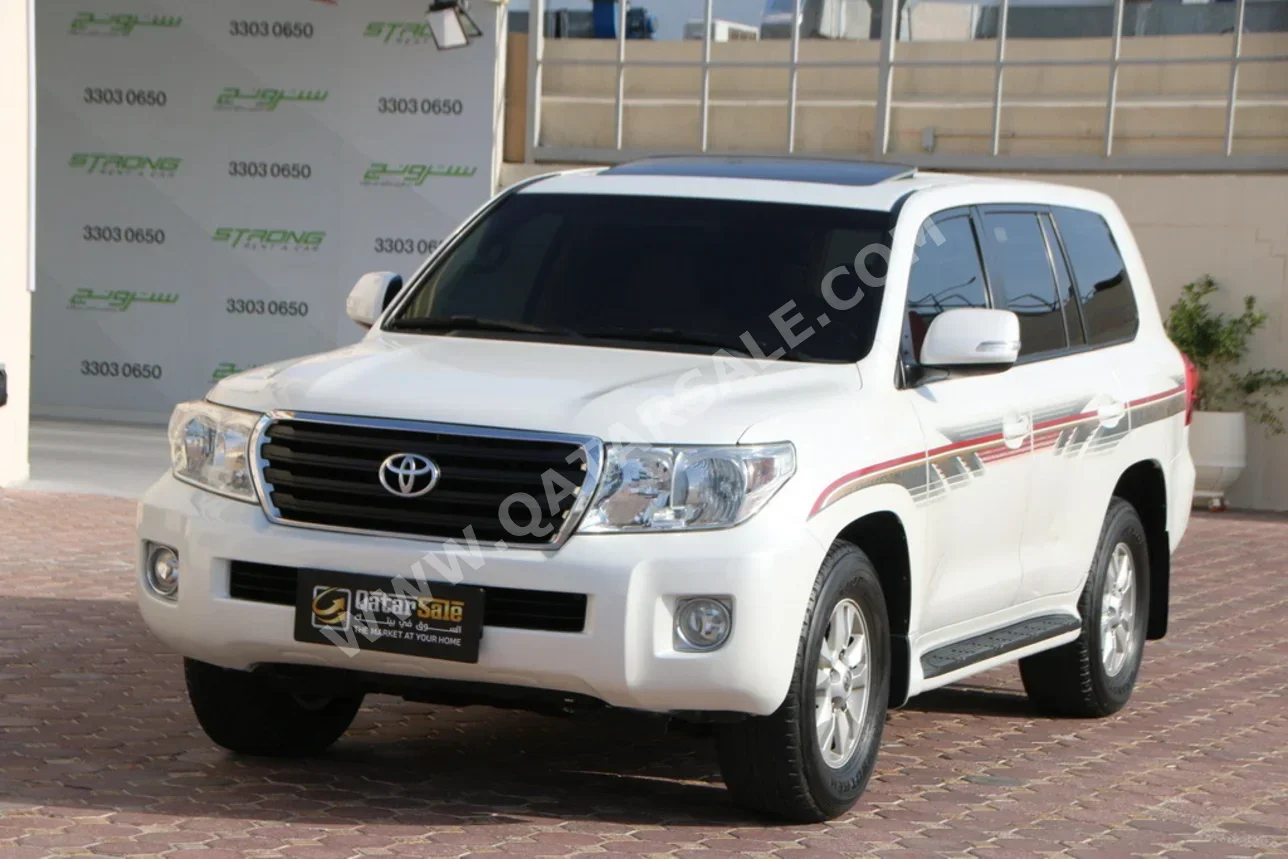 Toyota Land Cruiser GX 2012 Automatic 145,000 Km 6 Cylinder Four Wheel Drive (4WD) SUV Pearl