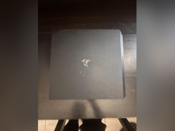 اجهزة العاب الفديو - سوني - بلاي ستيشن 4 برو -تشمل أجهز تحكم: 3