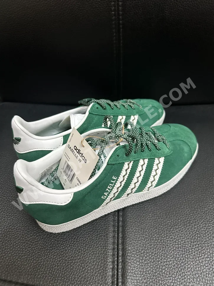 Shoes Adidas  Green Size 37  Women