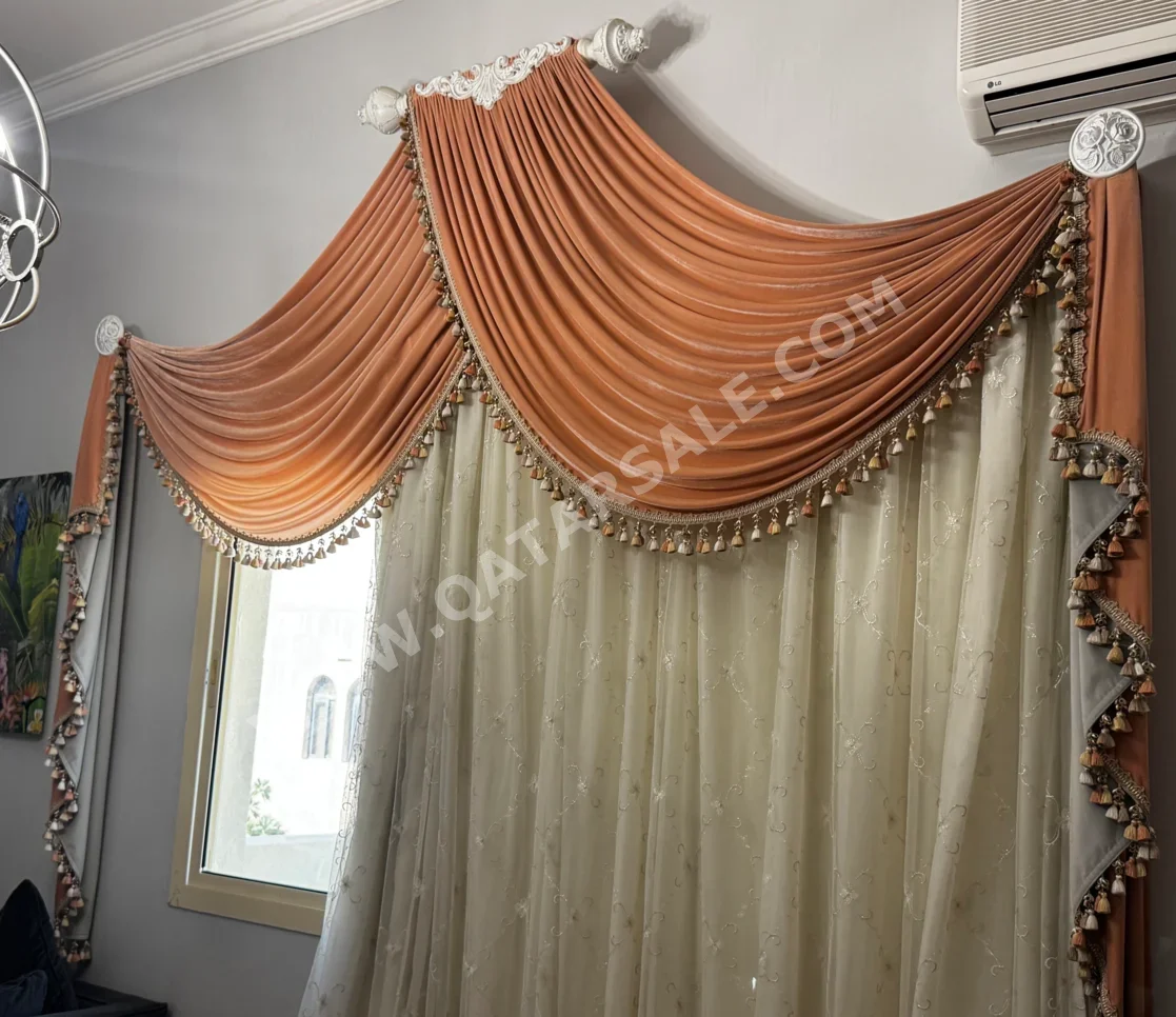 الستائر والستائر المعتمة 280 سانتيمتر  الحساب حسب القطعة  تعتيم داكن  مخمل  1