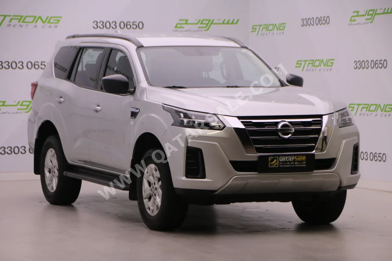 Nissan Xterra SE 2022 Automatic 64,000 Km 4 Cylinder Four Wheel Drive (4WD) SUV Silver With Warranty