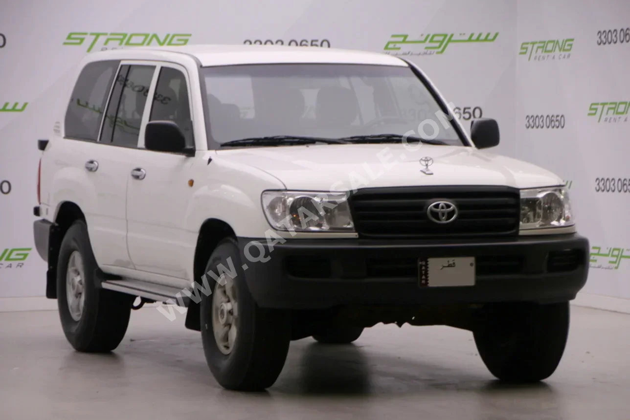Toyota Land Cruiser G 2006 Manual 215,000 Km 6 Cylinder Four Wheel Drive (4WD) SUV White
