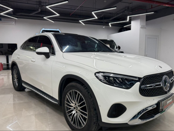 Mercedes-Benz  GLC  200  2025  Automatic  2,000 Km  4 Cylinder  Four Wheel Drive (4WD)  SUV  White  With Warranty
