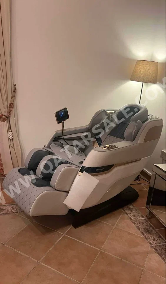Massage Chair White  China  All Body  4D