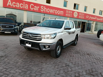 Toyota Hilux 2016 Automatic 93,000 Km 4 Cylinder Four Wheel Drive (4WD) Pick Up White