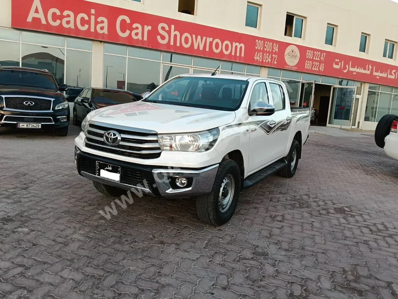 Toyota Hilux 2016 Automatic 93,000 Km 4 Cylinder Four Wheel Drive (4WD) Pick Up White