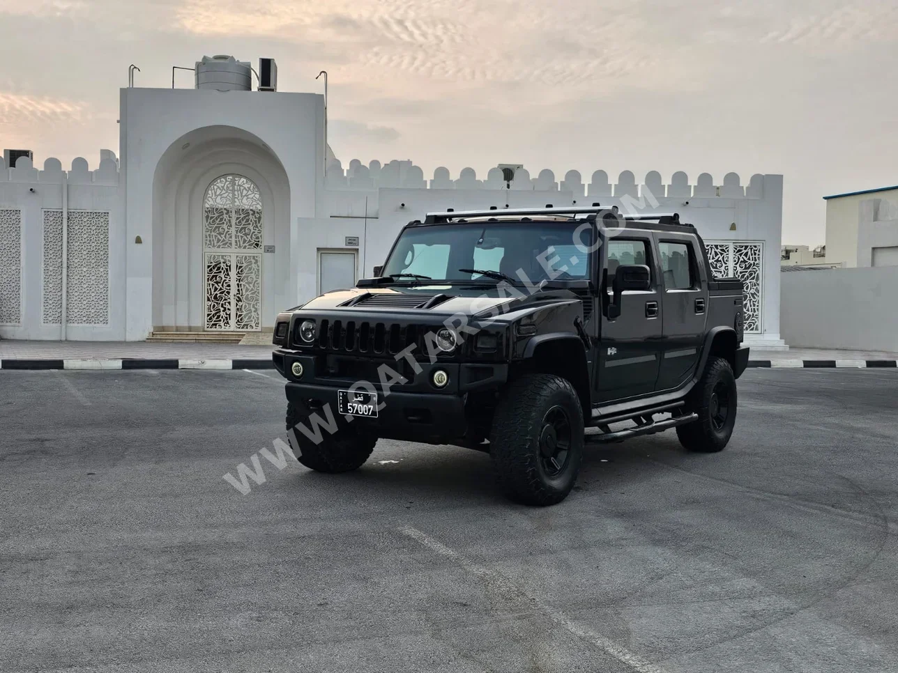 Hummer H2 2006 Automatic 300,000 Km 8 Cylinder Four Wheel Drive (4WD) SUV Black