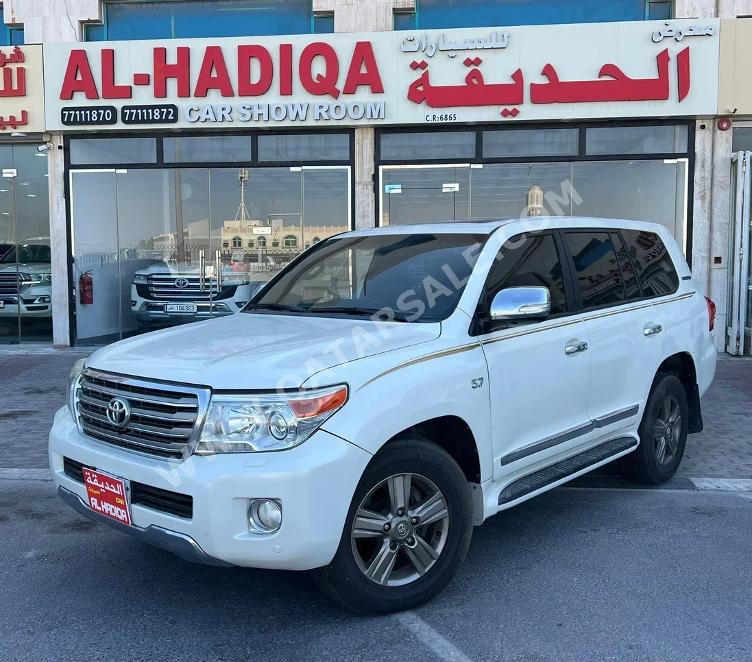 Toyota  Land Cruiser  VXR  2015  Automatic  430,000 Km  8 Cylinder  Four Wheel Drive (4WD)  SUV  White