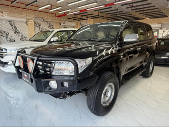 تويوتا  لاند كروزر  في اكس ار  2009  اوتوماتيك  477,000 كم  8 سلندر  دفع رباعي  اس يو في  أسود