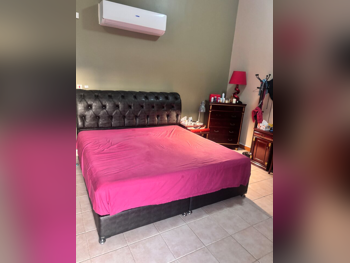 Beds - Split King 2 Pieces  - Black  - Mattress Included