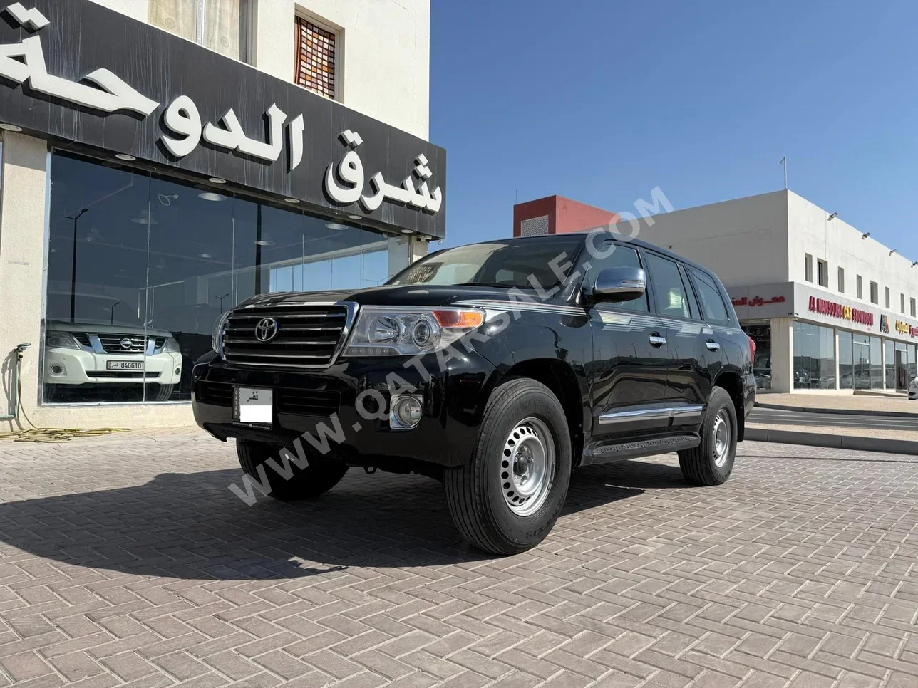 تويوتا لاند كروزر جي اكس ار 2013 اوتوماتيك 360,000 كم 6 سلندر دفع رباعي اس يو في أسود