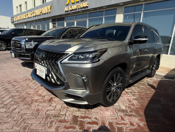 لكزس  ال اكس  570  2018  اوتوماتيك  198,000 كم  8 سلندر  دفع رباعي  اس يو في  سونيك تايتينيم