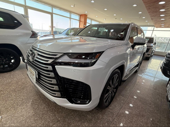 لكزس  ال اكس  600 لكجري  2026  اوتوماتيك  0 كم  8 سلندر  دفع رباعي  اس يو في  أبيض  تحت الضمان