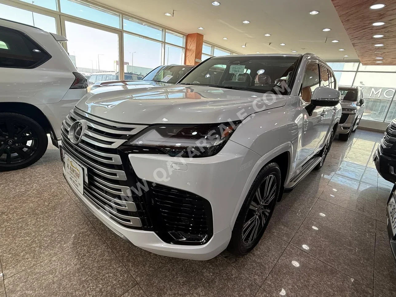 Lexus  LX  600 Luxury  2026  Automatic  0 Km  8 Cylinder  Four Wheel Drive (4WD)  SUV  White  With Warranty