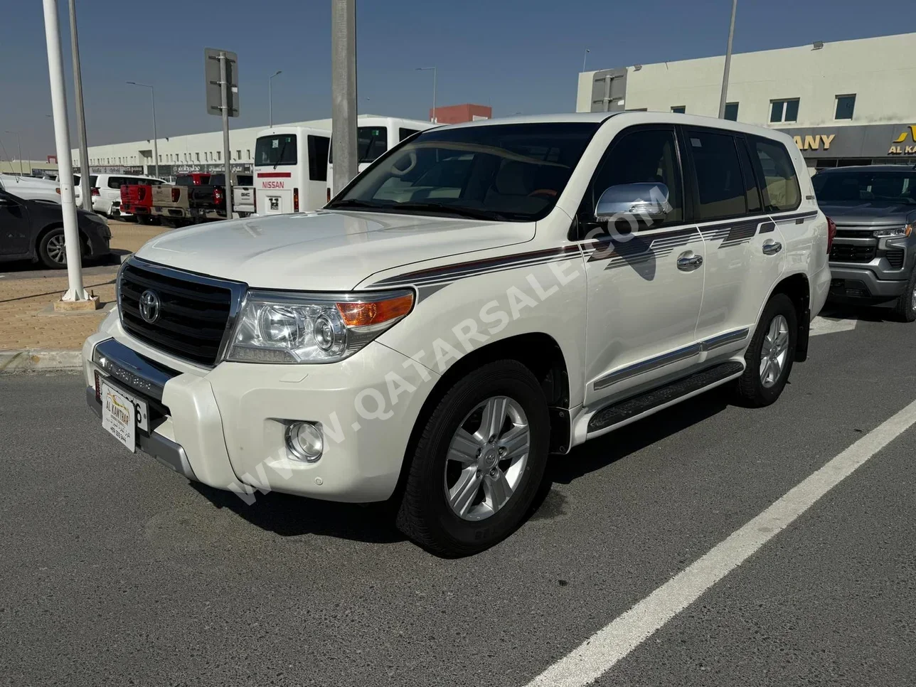 Toyota  Land Cruiser  GXR  2015  Automatic  171,000 Km  8 Cylinder  Four Wheel Drive (4WD)  SUV  White
