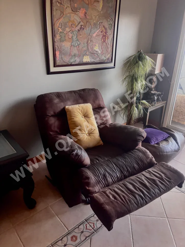 كراسي متأرجحة بيج و بني