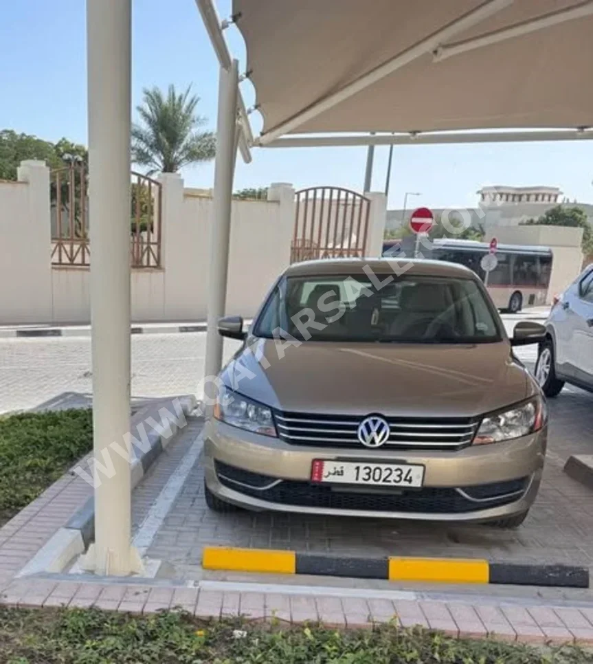 Volkswagen Passat 2015 Automatic 80,000 Km 4 Cylinder Sedan Beige