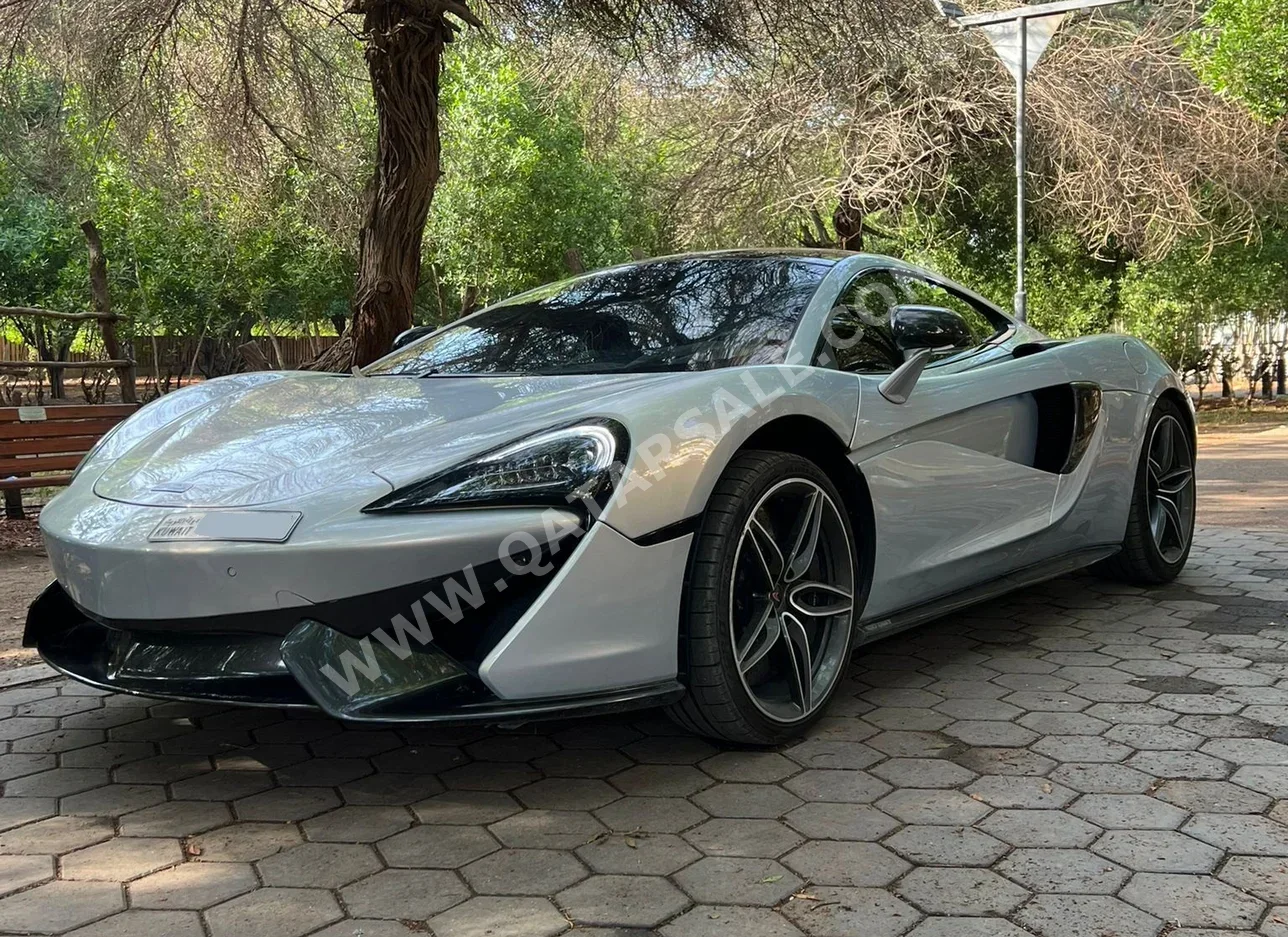Mclaren  570  GT  2018  Automatic  68,000 Km  8 Cylinder  All Wheel Drive (AWD)  Coupe / Sport  Blue  With Warranty