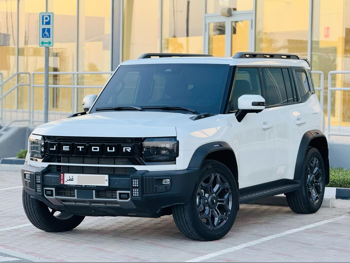 Jetour  T2  Luxury Plus  2025  Automatic  18,000 Km  4 Cylinder  Four Wheel Drive (4WD)  SUV  Black  With Warranty