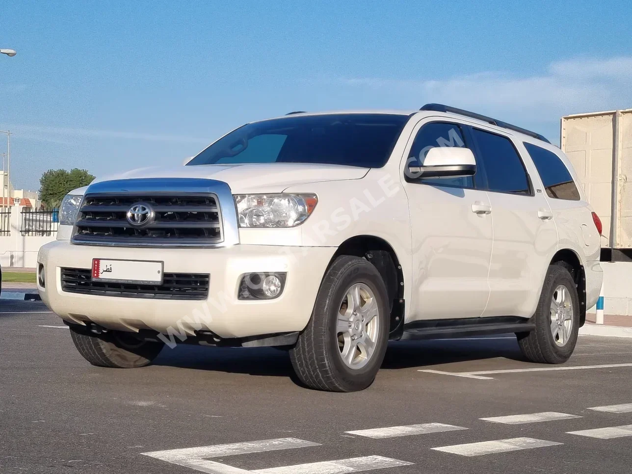 تويوتا  سكويا  اس ار 5  2016  اوتوماتيك  262,000 كم  8 سلندر  دفع رباعي  اس يو في  أبيض