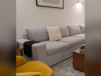 الأرائك والكنب والكراسي بان ايماريتس كنبة زاوية - اللون الرمادي