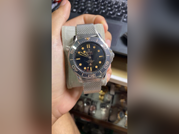 ساعات - أوميغا  - ساعات ميكانيكية  - أسود  - ساعات رجالي