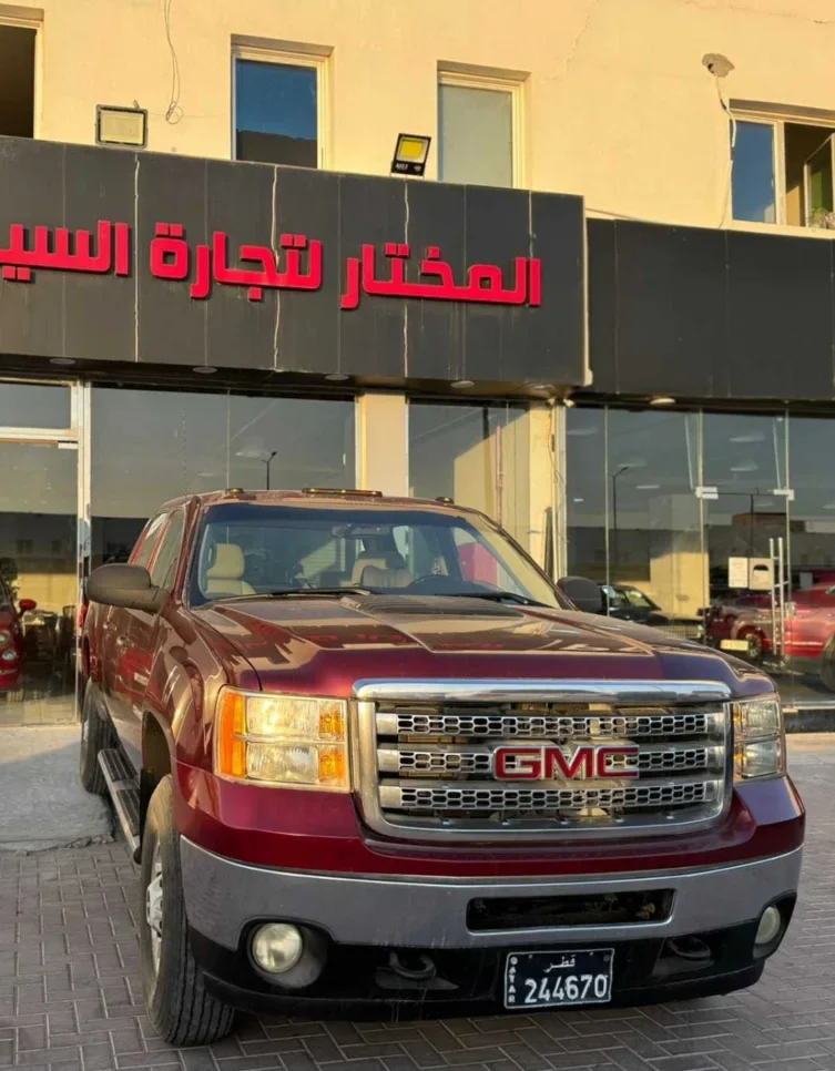 GMC Sierra 2500 HD 2013 Automatic 188,000 Km 8 Cylinder Four Wheel Drive (4WD) Pick Up Maroon
