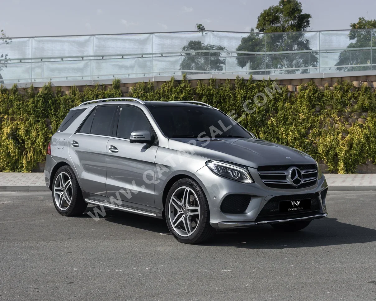 Mercedes-Benz GLE 400 2016 Automatic 195,000 Km 6 Cylinder Four Wheel Drive (4WD) SUV Gray