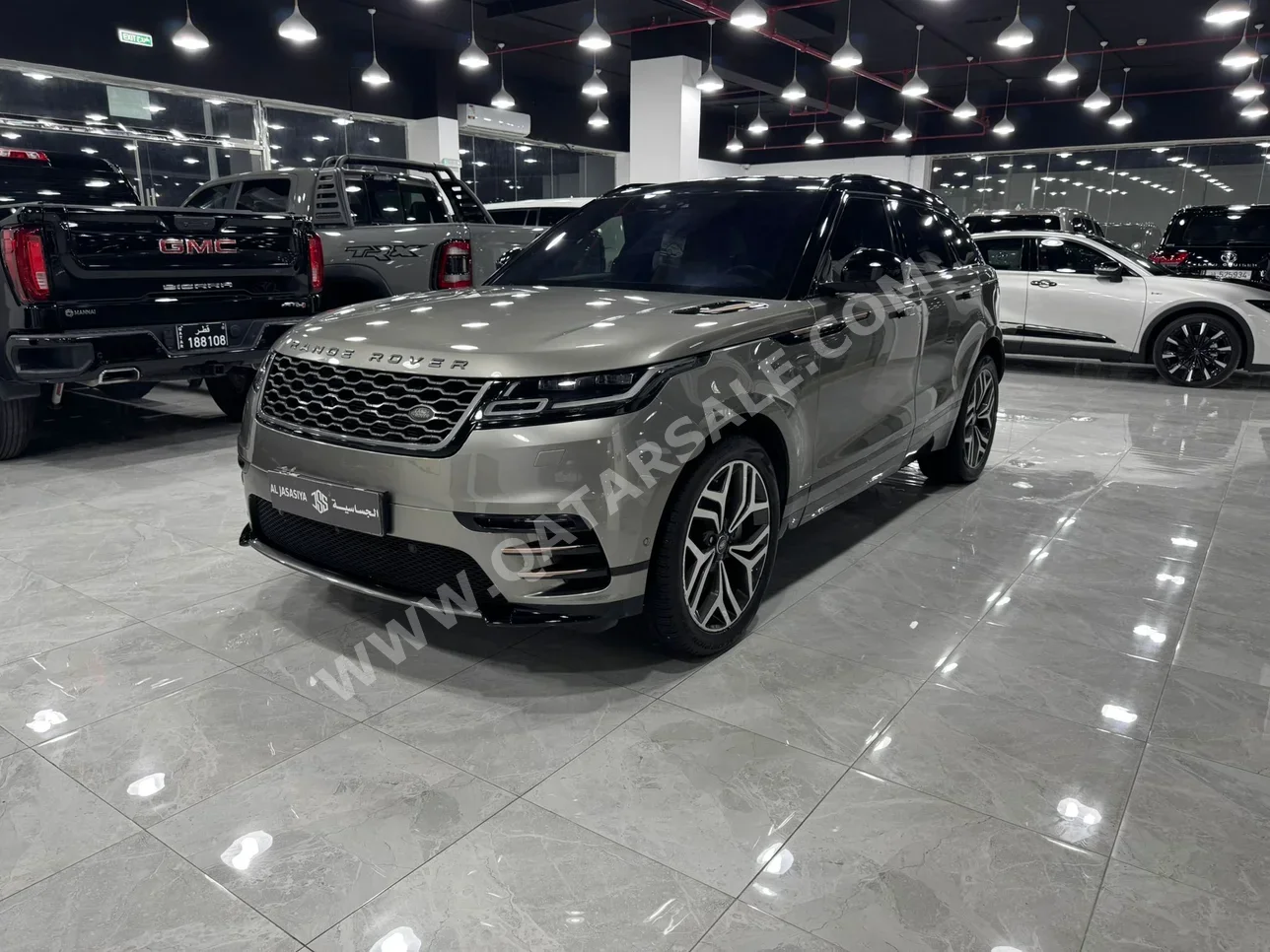 لاند روفر  رنج روفر  فيلار  2018  اوتوماتيك  94,000 كم  6 سلندر  دفع رباعي  اس يو في  رمادي