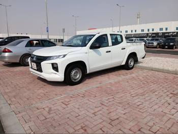 ميتسوبيشي  ال 200  2020  عادي  150,000 كم  4 سلندر  دفع خلفي  بيكب  أبيض