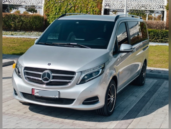 مرسيدس - بنز  في - كلاس  250  2019  اوتوماتيك  4,900 كم  4 سلندر  دفع خلفي  فان \ باص  فضي