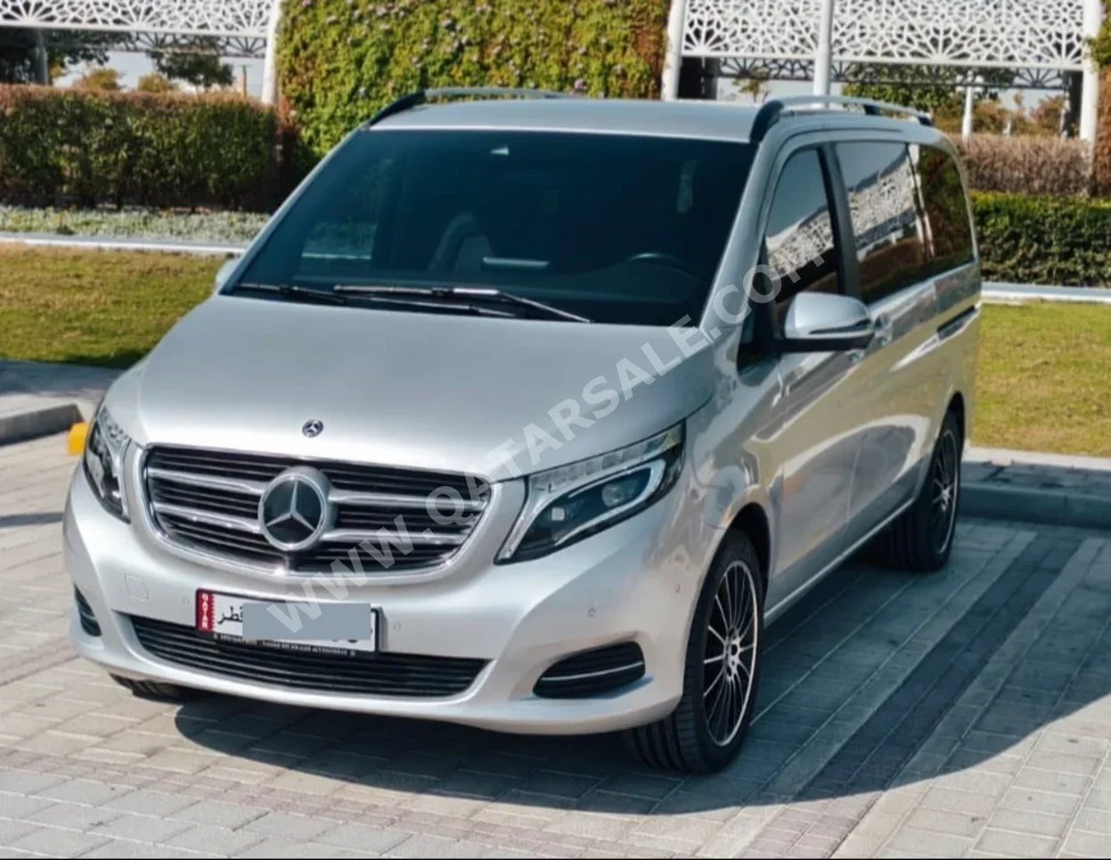 Mercedes-Benz  V-Class  250  2019  Automatic  4,900 Km  4 Cylinder  Rear Wheel Drive (RWD)  Van / Bus  Silver