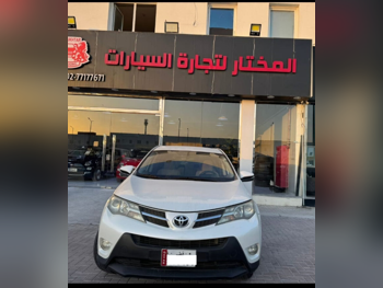 تويوتا  راف 4  2013  اوتوماتيك  260,000 كم  4 سلندر  دفع رباعي  اس يو في  أبيض