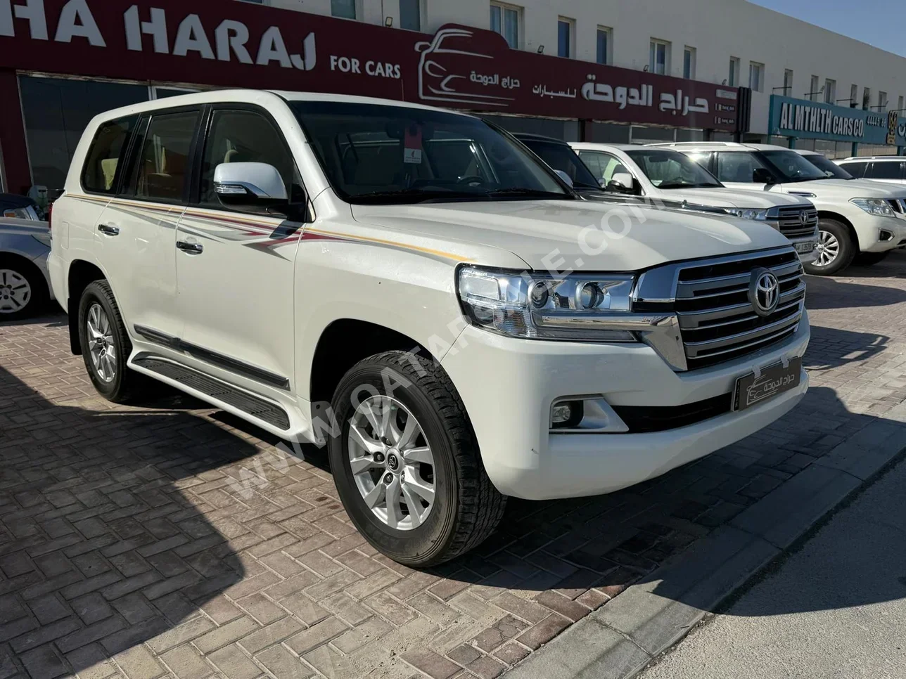 Toyota  Land Cruiser  GXR  2018  Automatic  203,000 Km  8 Cylinder  Four Wheel Drive (4WD)  SUV  White