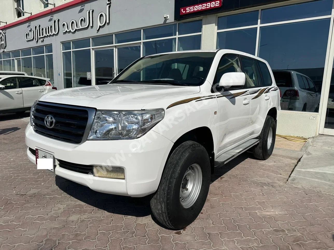 Toyota  Land Cruiser  GX  2010  Automatic  558,000 Km  6 Cylinder  Four Wheel Drive (4WD)  SUV  White