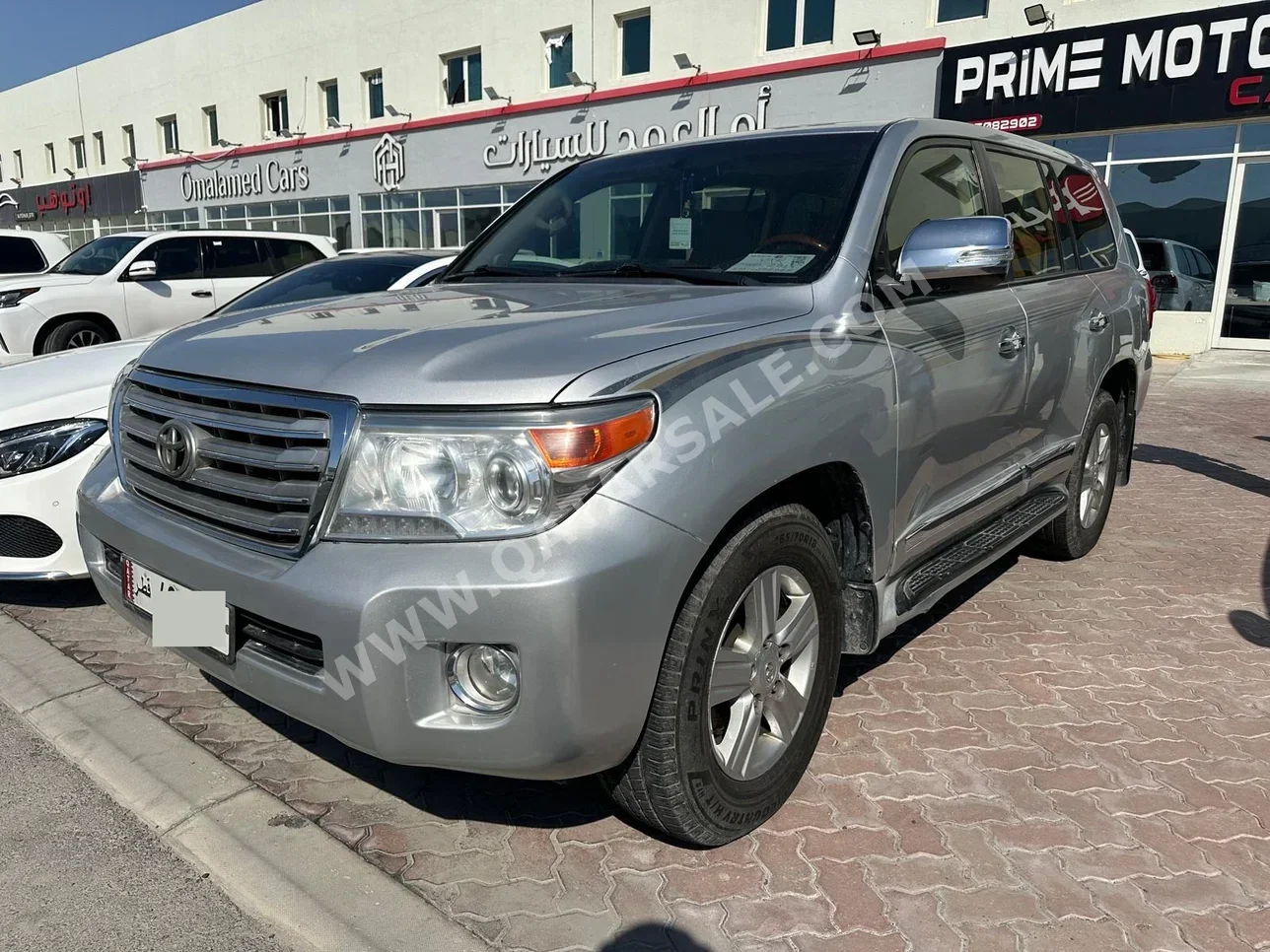 Toyota Land Cruiser VXR 2013 Automatic 290,000 Km 8 Cylinder Four Wheel Drive (4WD) SUV Silver