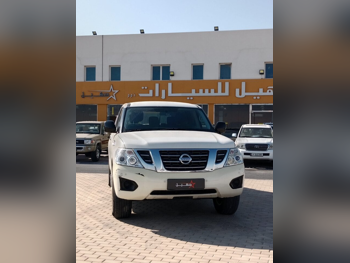 نيسان  باترول  أكس أي  2019  اوتوماتيك  202,000 كم  6 سلندر  دفع رباعي  اس يو في  أبيض