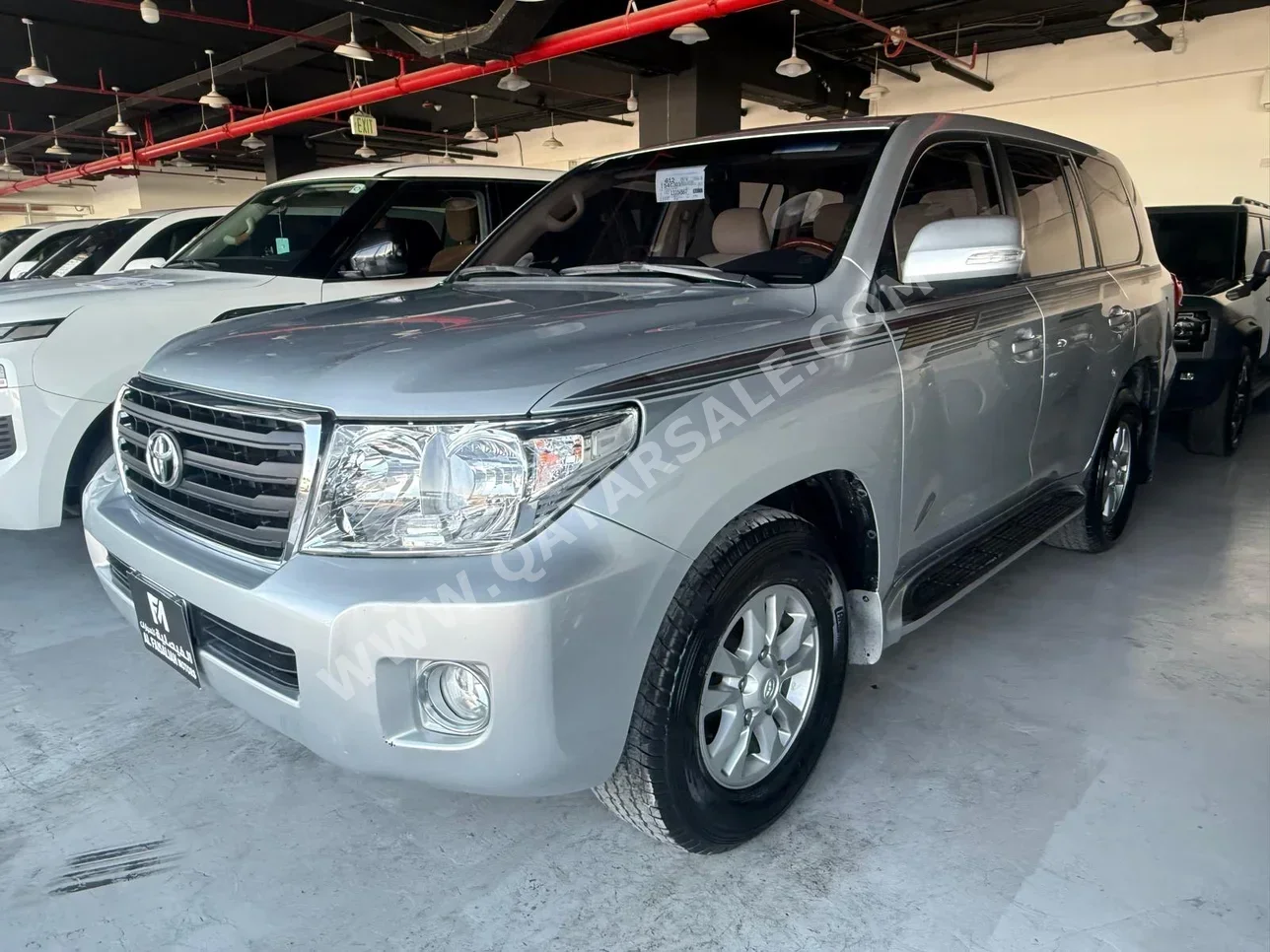 Toyota  Land Cruiser  GXR  2015  Automatic  193,000 Km  6 Cylinder  Four Wheel Drive (4WD)  SUV  Silver