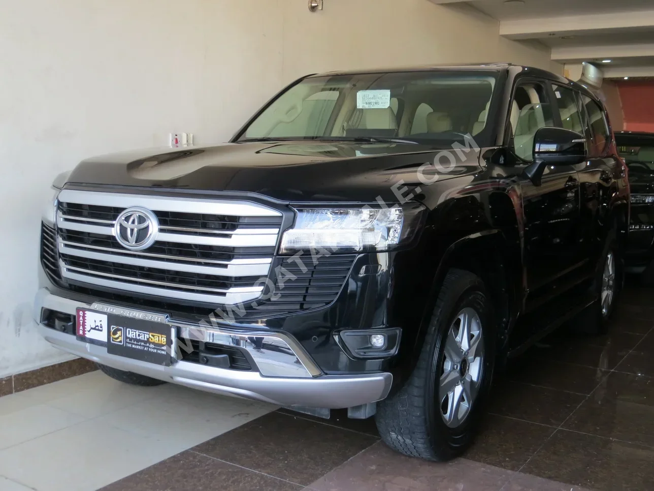 Toyota  Land Cruiser  GXR  2022  Automatic  111,000 Km  6 Cylinder  Four Wheel Drive (4WD)  SUV  Black