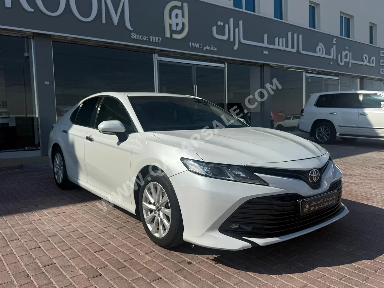 Toyota  Camry  GLI  2019  Automatic  114,000 Km  4 Cylinder  Rear Wheel Drive (RWD)  Sedan  White