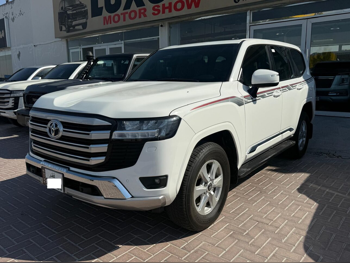 Toyota  Land Cruiser  GXR  2023  Automatic  41,000 Km  6 Cylinder  Four Wheel Drive (4WD)  SUV  White  With Warranty