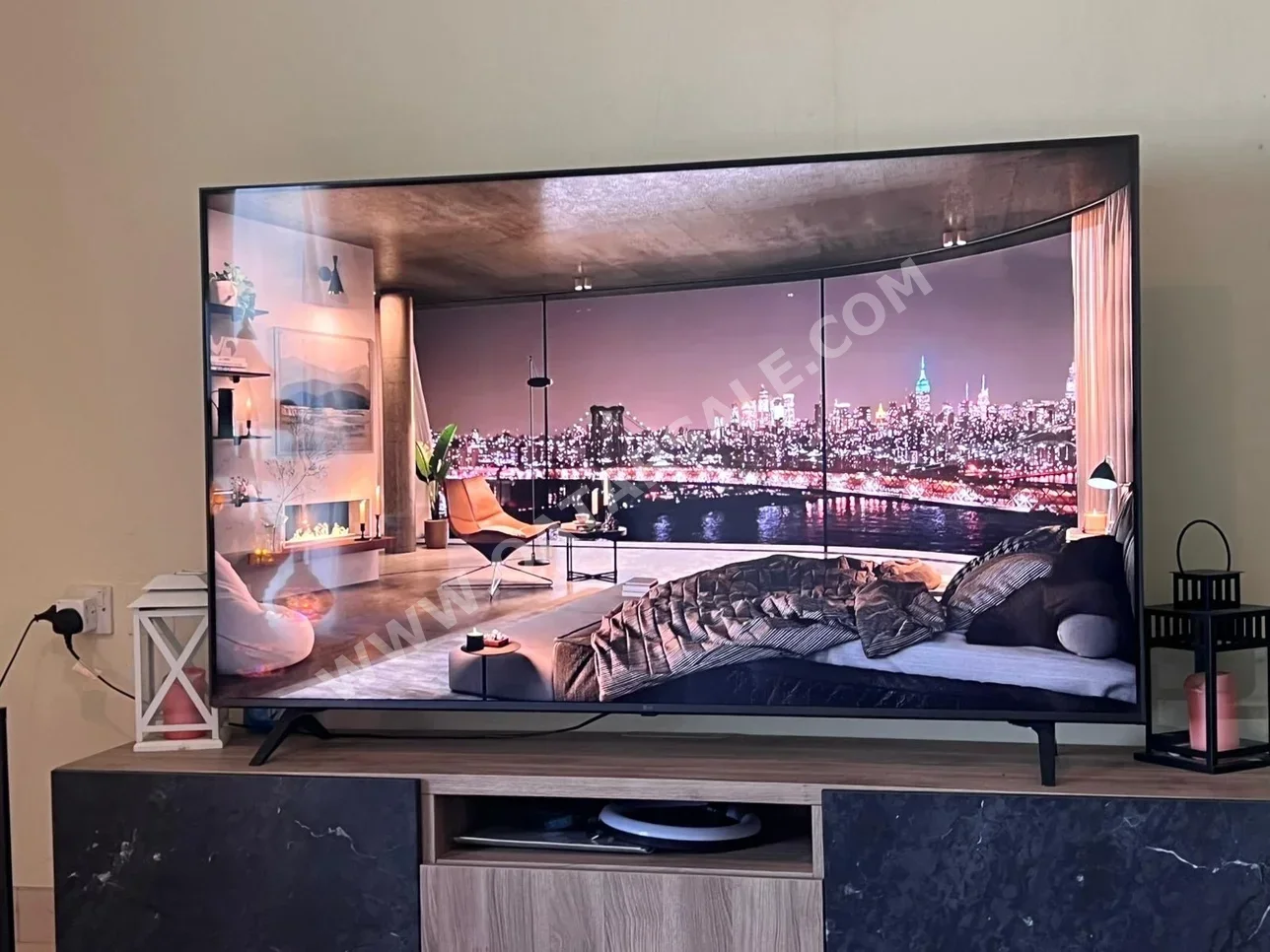 Television (TV) LG  - 65 Inch  - 4K or UHD  - With Sound System